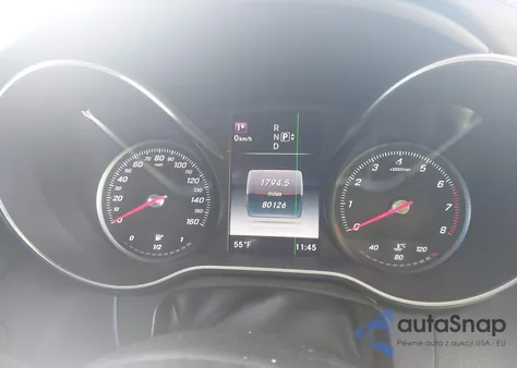 2015 Mercedes-Benz C 300 Sport 4Matic z USA, uszkodzony, nr VIN 55SWF4KB6FU027422